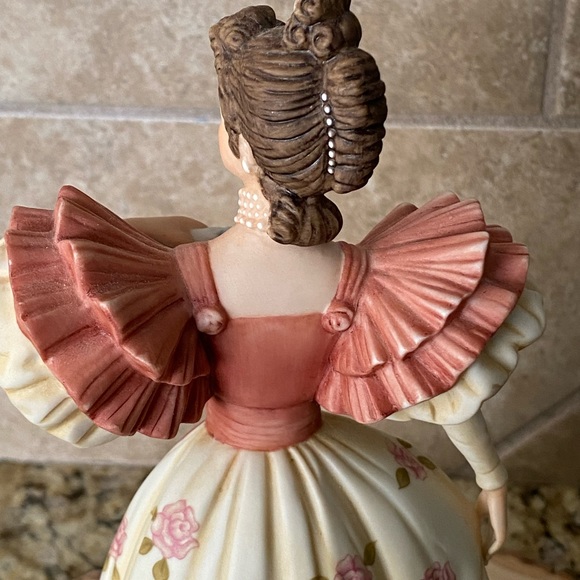 LENOX FIRST WALTZ Lady Collectable Porcelain Sculpture Figurine Vintage Retired - Picture 7 of 15